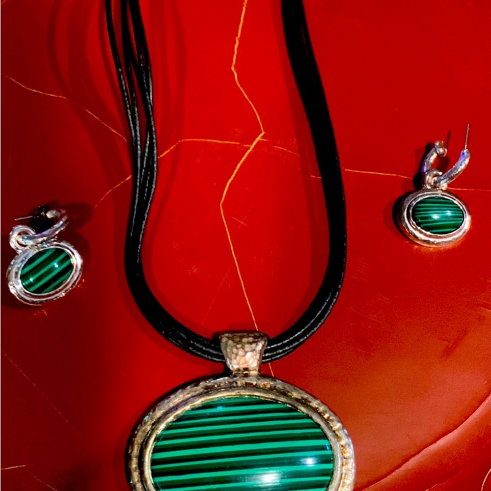 CHICOS NECKLACE AND EARRINGS PIERCED ADJUSTABLE CHAIN - Picture 2 of 6